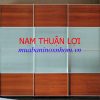 1714561270_VACH-NGAN-RMAX-1000-NHOM-INOX-NAM-THUAN-LOI.jpg CỬA ĐI HỆ A 700