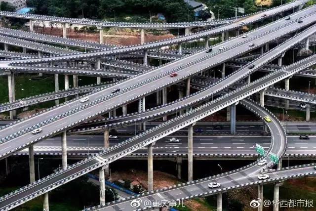 Cầu vượt 5 tầng, 20 làn đường như trận đồ bát quái ở Trung Quốc