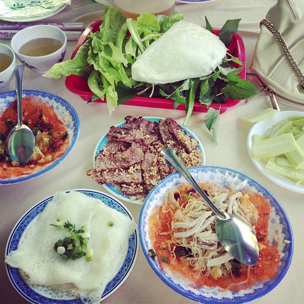 “Lội ngõ lội ngách” đi ăn hết những món ăn bánh ngon và giá rẻ khi đến du lịch Vũng Tàu, Sài Gòn List