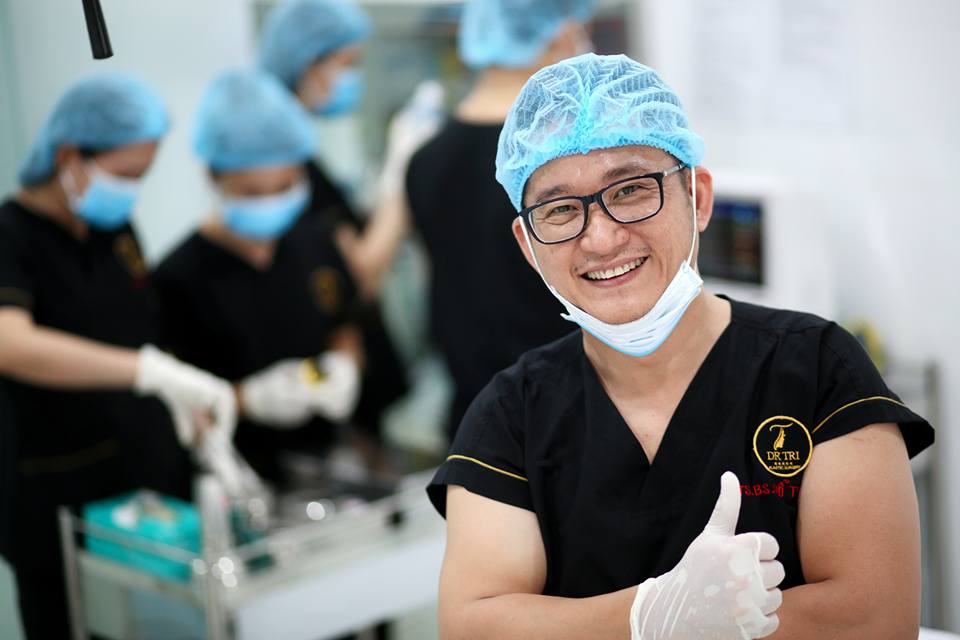 Người đứng sau giúp Lệ Rơi và Tùng Sơn lột xác 4 Nguoi-dung-sau-giup-Le-Roi-va-Tung-Son-lot-xac-1