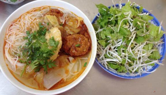 Tìm hiểu 5 món ăn không thể bỏ lỡ ở xứ Đà Thành, Sài Gòn List