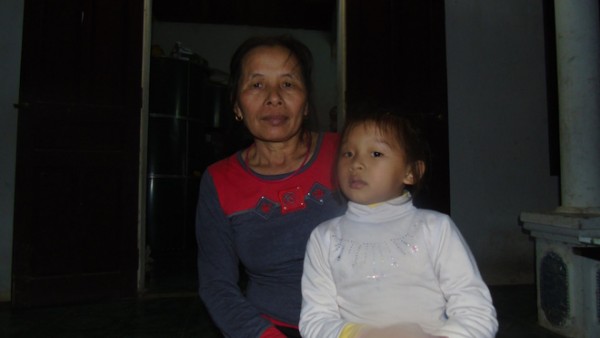 Vợ mất đột ngột khi đi làm, chồng gà trống nuôi hai đứa con thơ, Sài Gòn List