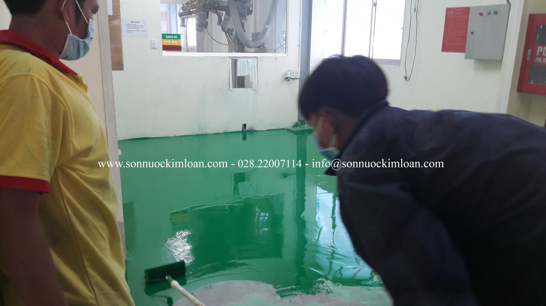 Thi công sơn epoxy tự san phẳng