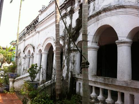 Sốc với ngôi nhà cổ trị giá chục tỷ trên đảo Quan Lạn