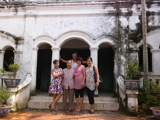 Sốc với ngôi nhà cổ trị giá chục tỷ trên đảo Quan Lạn