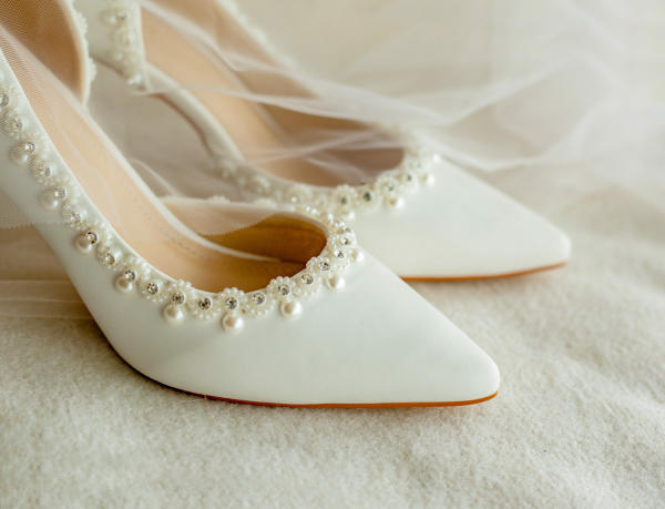 Bí quyết lựa chọn đôi giày cưới êm chân thời trang cho ngày trọng đại