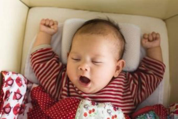 Những lưu ý cần biết khi lựa chọn gối ngủ cho trẻ sơ sinh