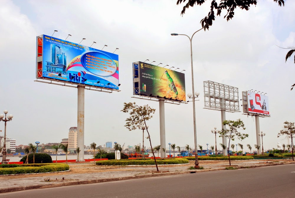 In pano quảng cáo ngoài trời tại quận 7 4 Dich vu thi cong quang cao ngoai troi