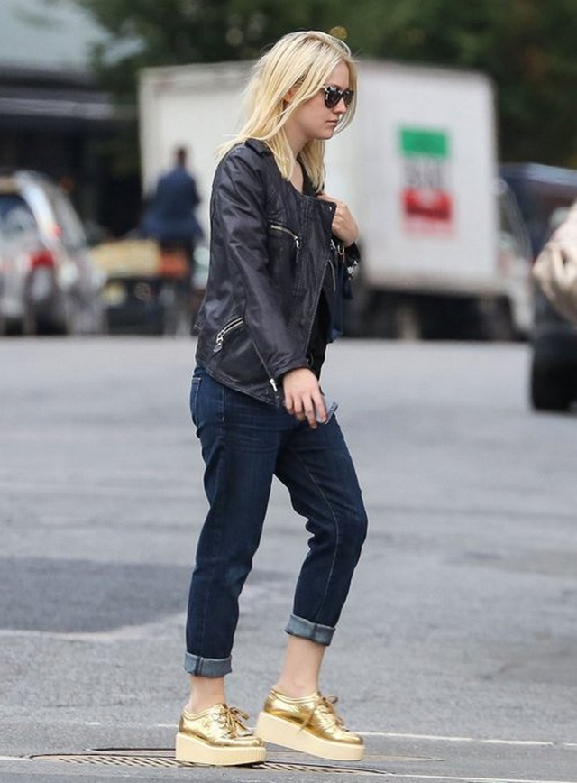 Giày bánh mì cùng cách mix trang phục độc đáo phong cách cá tính