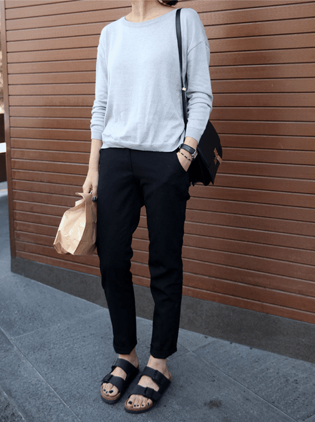 Lợi ích của dép đế trấu phong cách hơn trong trang phục ở chốn văn phòng