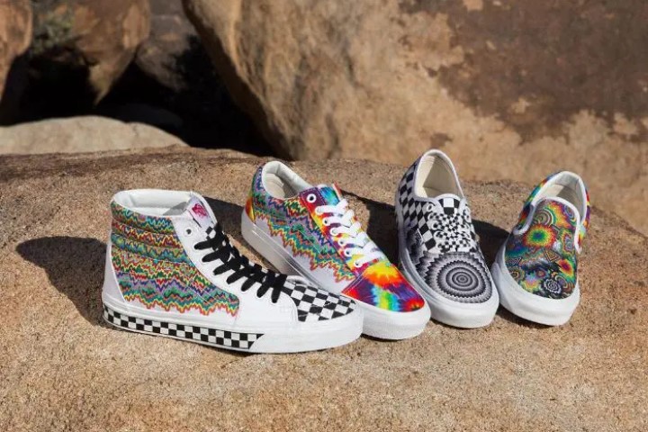 Lưu ý phối hợp màu sắc giày thể thao cùng bộ trang phục phù hợp