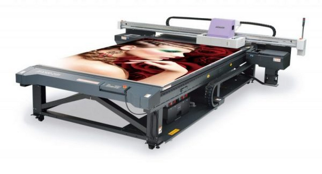 Công nghệ in uv quảng cáo chất lượng cao trên mọi chất liệu có gì khác biệt?