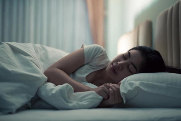 Phương pháp giúp bạn gái đẹp hơn sau khi ngủ dậy, Sài Gòn List