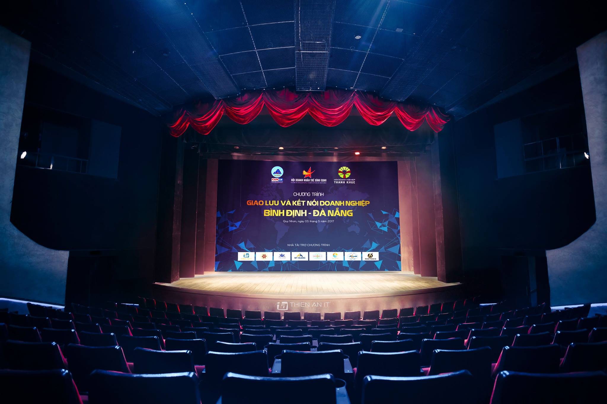 Thi Công Quảng Cáo Booth Trong Nhà Ngoài Trời Hội Nghị Event