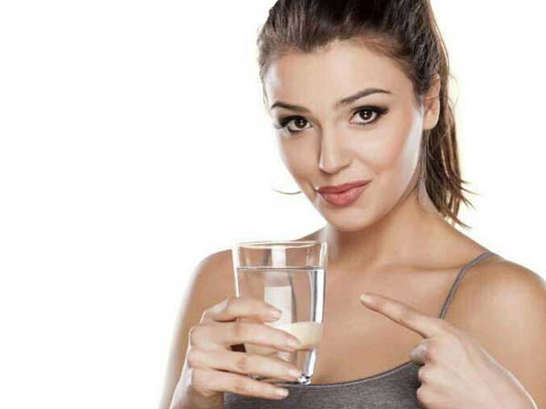 Uống nước đúng cách để có làn da đẹp và tươi trẻ