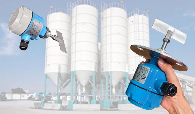 Cảm biến báo mức hạt nhựa bồn silo