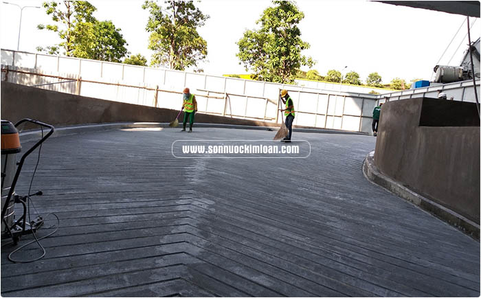 CHỐNG TRƯỢT RAM DỐC CHUYÊN NGHIỆP GIÁ RẺ – NHÀ THẦU THI CÔNG SƠN UY TÍN KIM LOAN