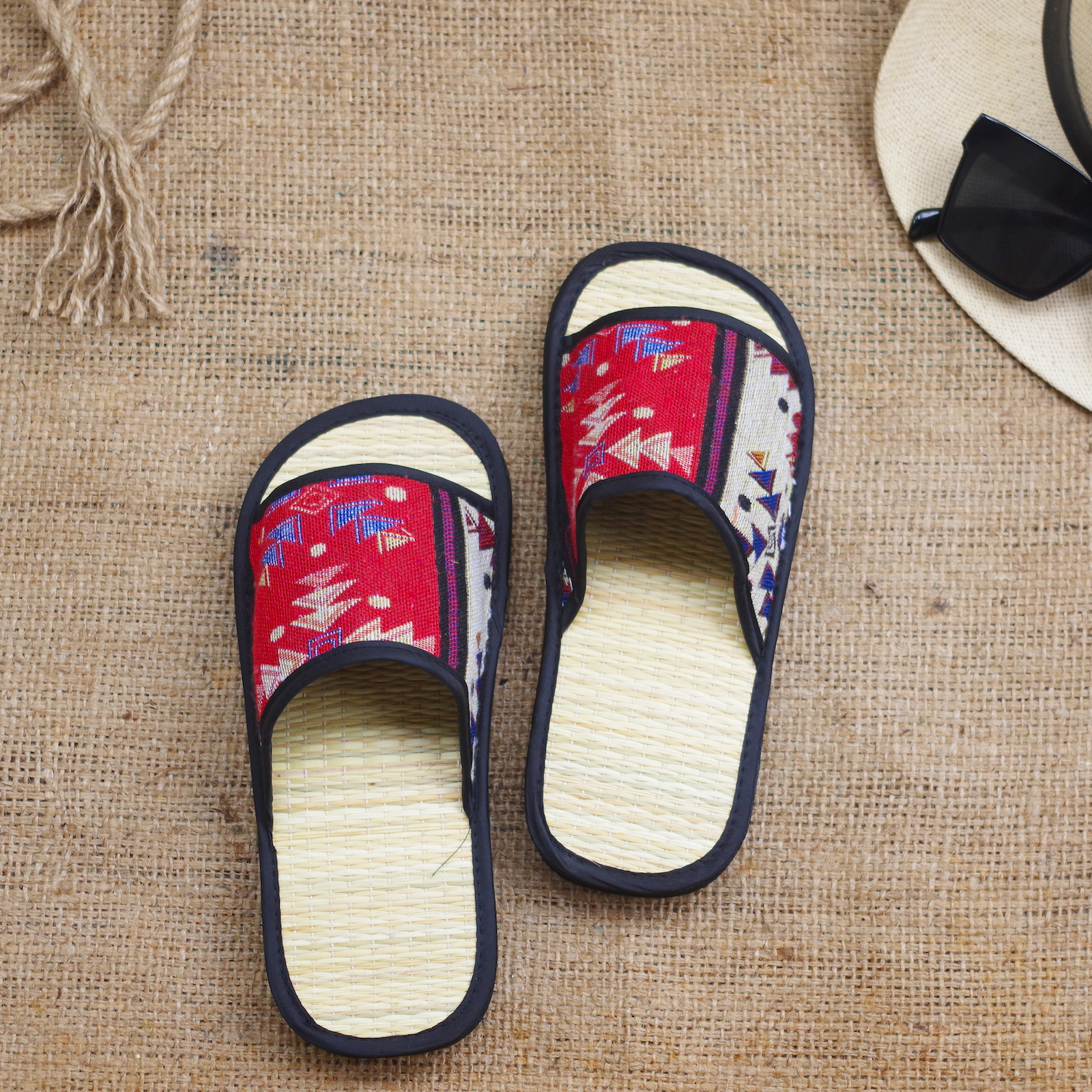 Những mẫu dép cói đẹp được chị em sử dụng nhiều trên thị trường