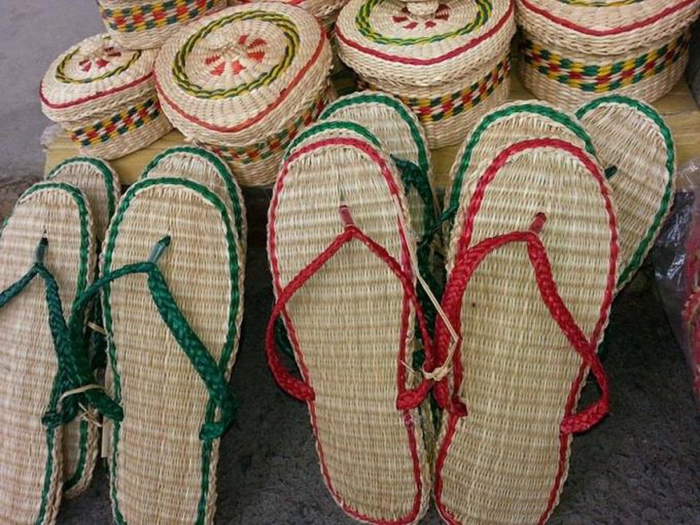 Những mẫu dép cói đẹp được chị em sử dụng nhiều trên thị trường