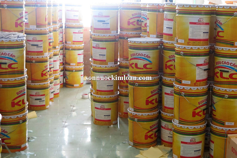 Sơn epoxy KLC  hệ lăn hay  tự san phẳng cho sàn ?