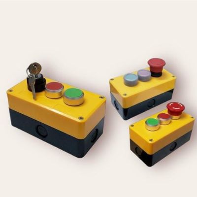 Hộp nút nhấn 3 lỗ