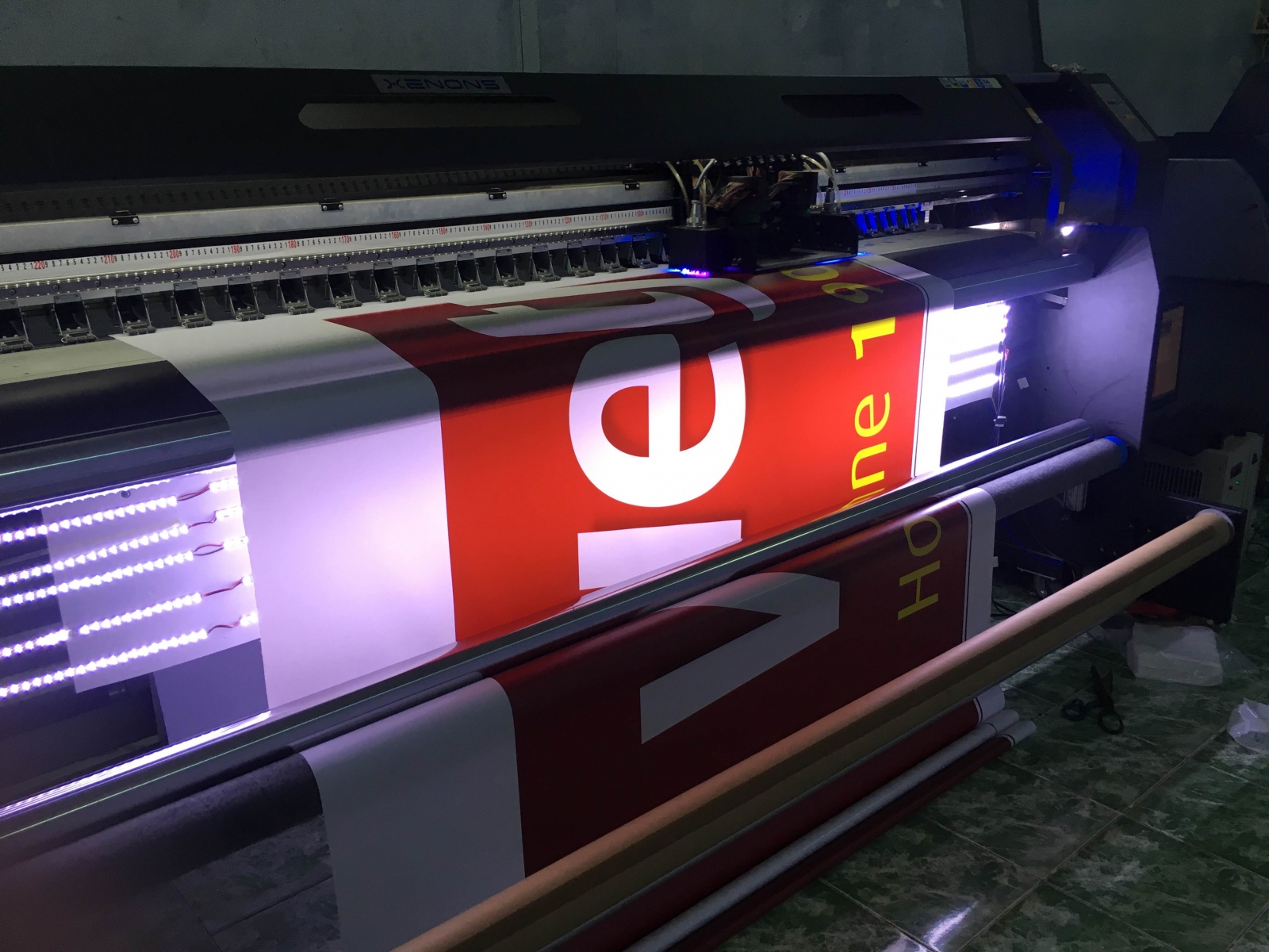 Thiết kế in uv quảng cáo chất lượng đạt chuẩn cho doanh nghiệp tại quận 1