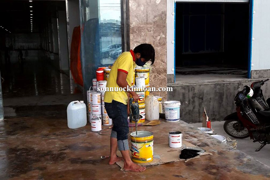 Sơn chống thấm sàn nhà máy chế biến thịt gia súc gia cầm
