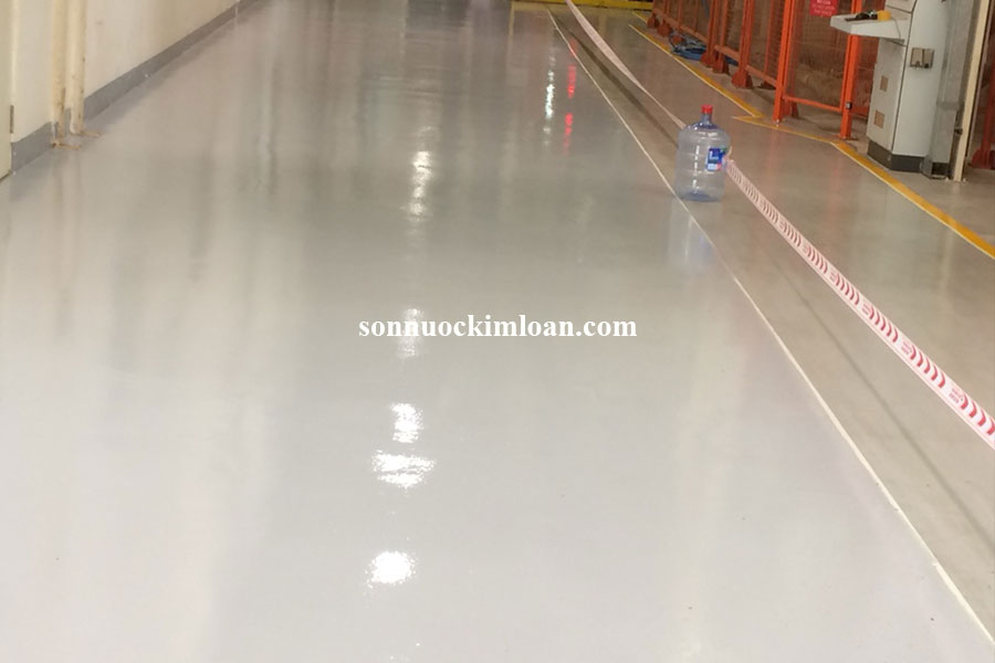 Sơn sàn epoxy KLC cho nhà máy chế biến gỗ.