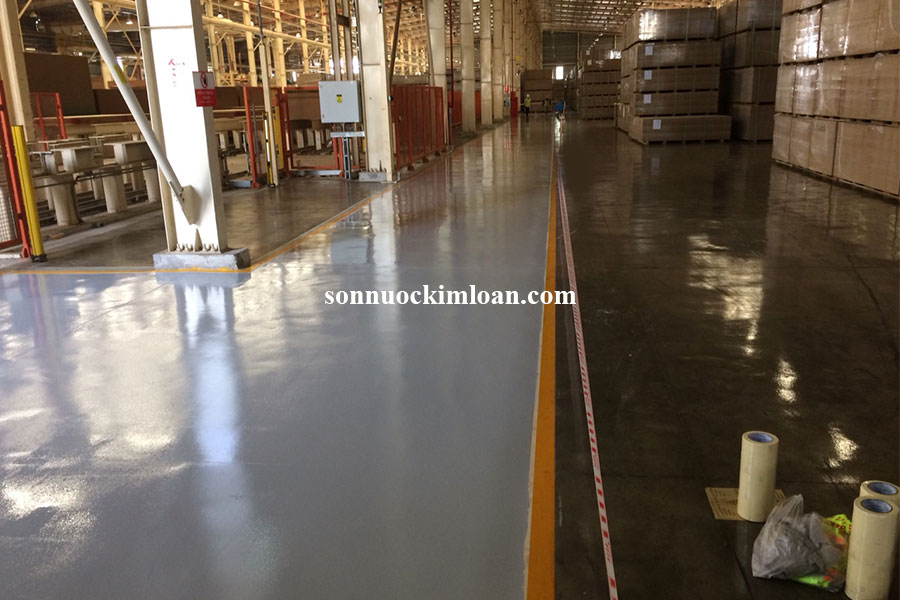 Sơn sàn epoxy KLC cho nhà máy chế biến gỗ.