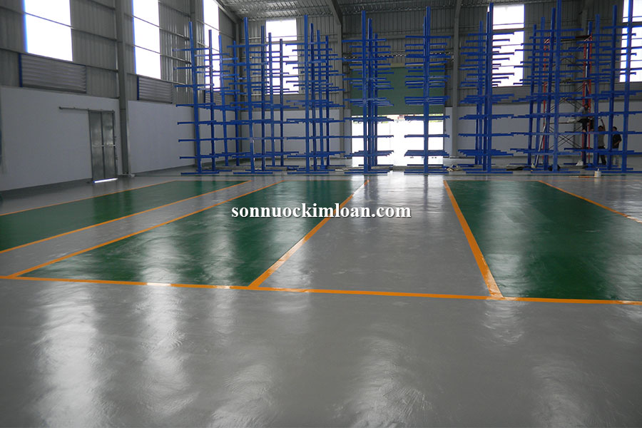 Sơn nền và kẻ vạch sàn nhà xưởng