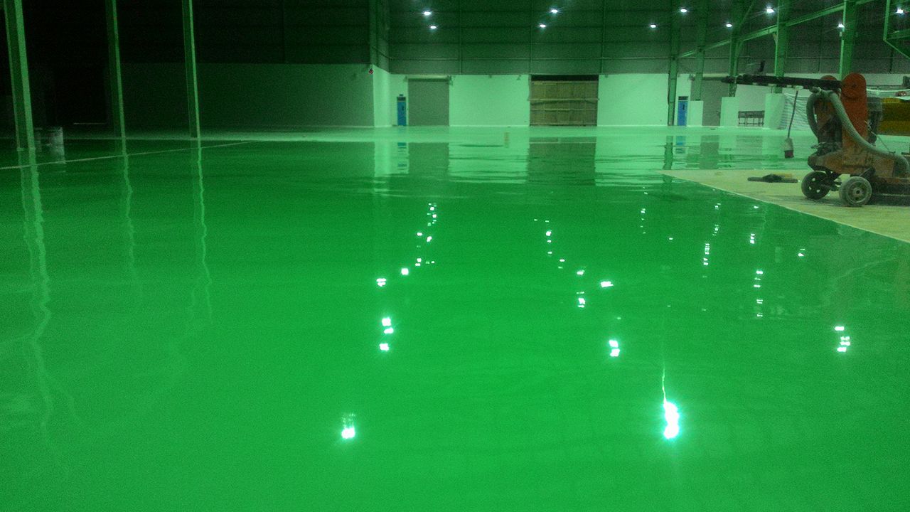 Vì sao nên thi công sơn epoxy chất lượng cao cho nền nhà xưởng công ty?