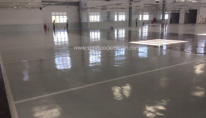 SƠN NƯỚC KIM LOAN &#8211; QUY TRÌNH THI CÔNG SƠN SÀN SHOWROOM Ô TÔ.