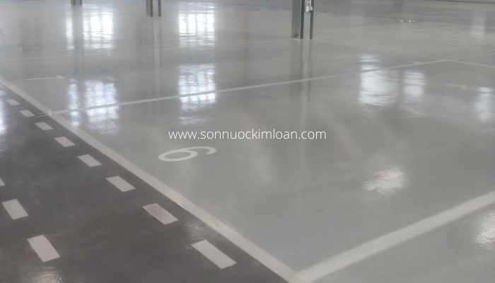 SƠN NƯỚC KIM LOAN &#8211; QUY TRÌNH THI CÔNG SƠN SÀN SHOWROOM Ô TÔ.