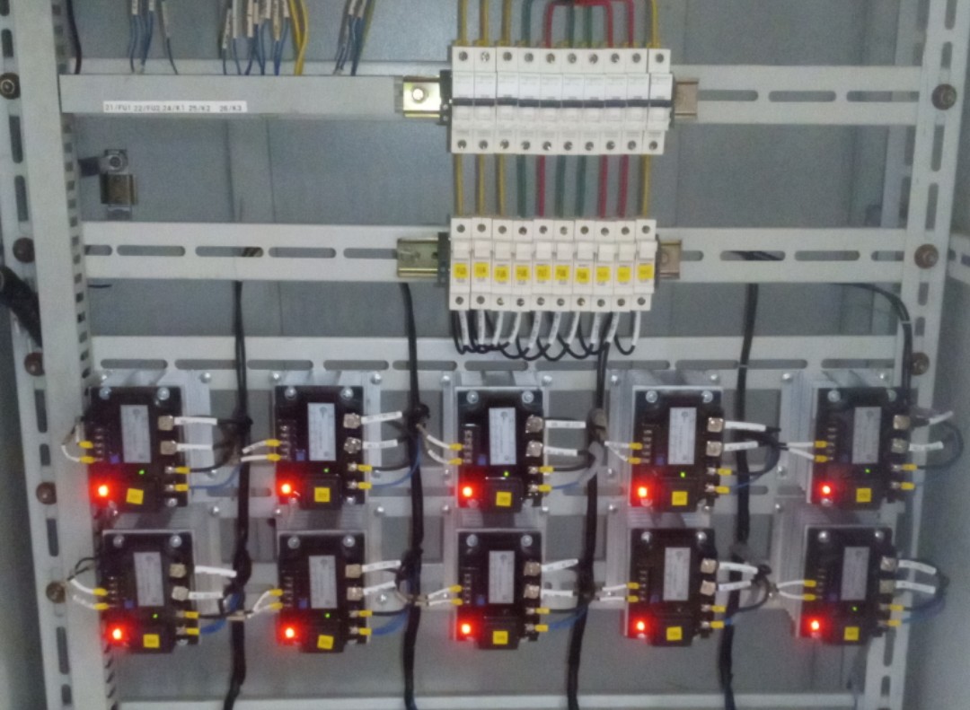 relay bán dẫn điều khiển bằng tín hiệu analog